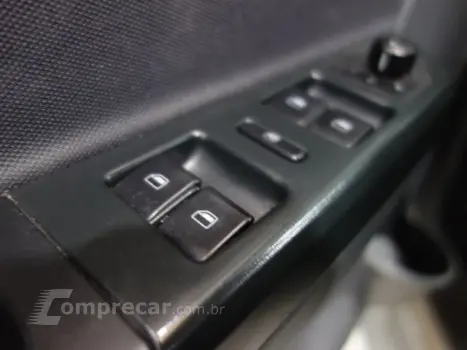 FOX - 1.0 MI 8V 4P MANUAL