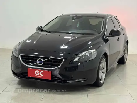 Volvo V40 2.0 T4 DYNAMIC TURBO GASOLINA 4P AUTOMÁTICO 4 portas