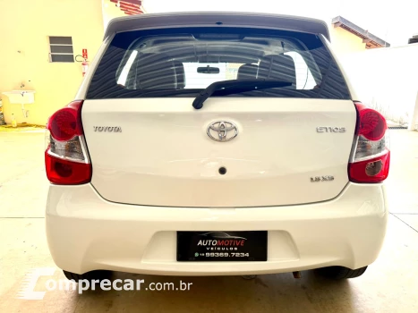 Etios Hatch XS 1.5