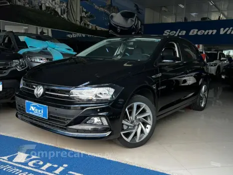 Volkswagen POLO 1.0 200 TSI HIGHLINE AUTOMÁTICO 4 portas