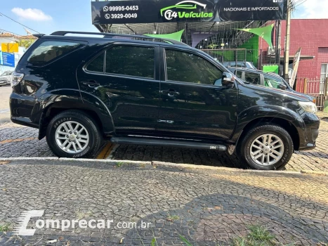Hilux SW4 SR 4x2 2.7/ 2.7 Flex 16V Aut.