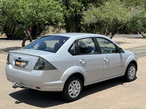 FIESTA 1.6 MPI Class Sedan 8V
