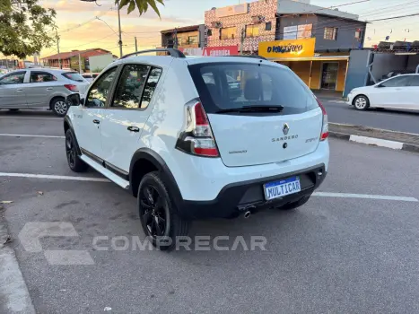 SANDERO 1.6 STEPWAY 16V FLEX 4P AUTOMÁTICO