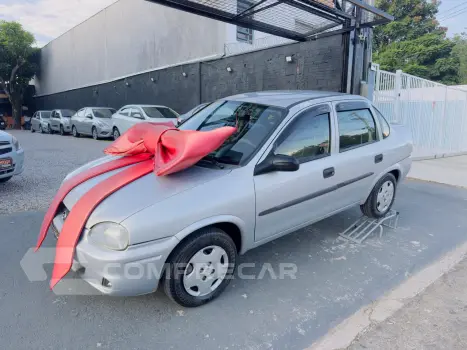 Classic Sedan 1.6 4P