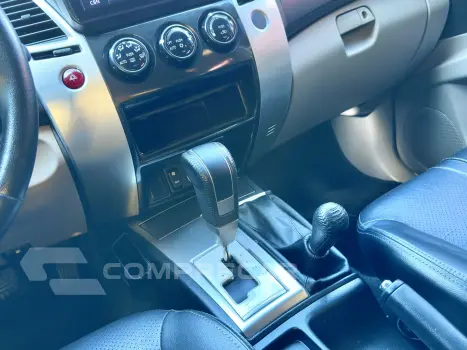 PAJERO 3.5 HPE 4X4 7 LUGARES V6 24V FLEX 4P AUTOMÁTICO