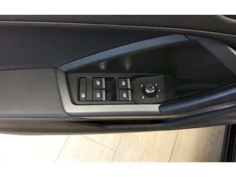 Q3 2.0 40 TFSI GASOLINA PERFORMANCE BLACK QUATTRO TIPTRONIC