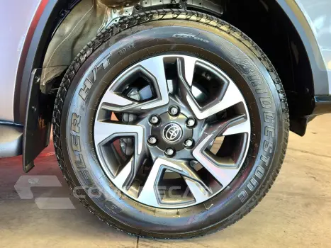 HILUX SW4 2.8 D-4D TURBO DIESEL DIAMOND 7L 4X4 AUTOMÁTICO
