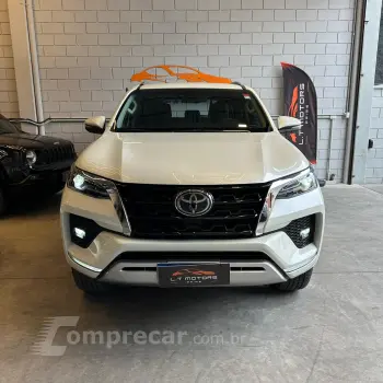 HILUX 2.8 SW4 4X4 8V