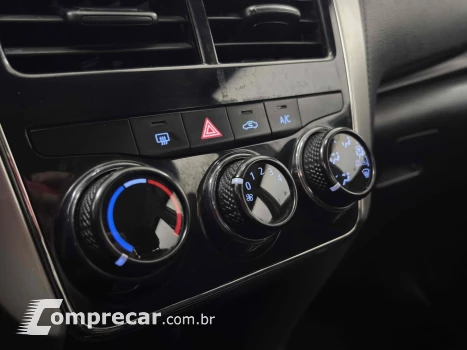 YARIS 1.5 16V FLEX SEDAN XL LIVE MULTIDRIVE