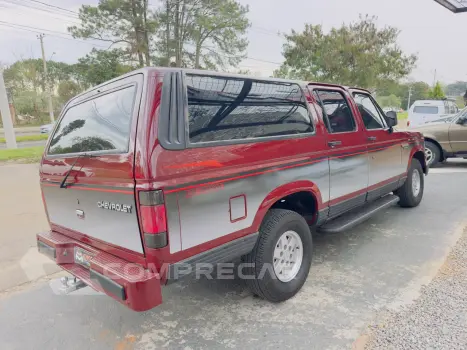 Veraneio 4.0 4P DIESEL CUSTOM S CABINE DUPLA