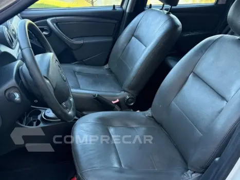 DUSTER - 2.0 DYNAMIQUE 4X2 16V 4P AUTOMÁTICO
