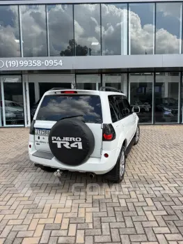 Pajero TR4 2.0/ 2.0 Flex 16V 4x4 Aut.