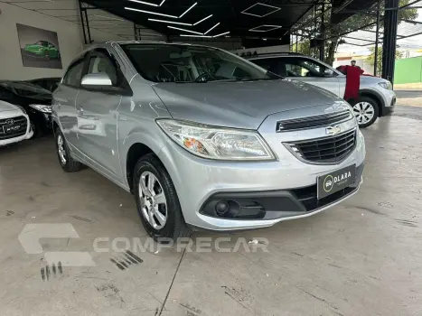 CHEVROLET Onix LT 1.0 Flex 2014 4 portas