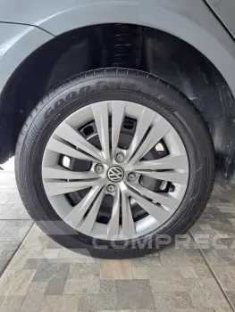 VOYAGE 1.0 12V MPI Totalflex