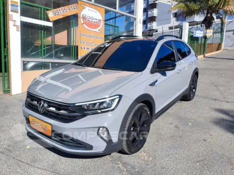 Volkswagen Nivus 1.0 4P FLEX 200 TSI HIGHLINE AUTOMÁTICO 4 portas