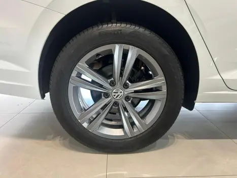 JETTA R-LINE 250 TSI 1.4 FLEX 16V AUT.