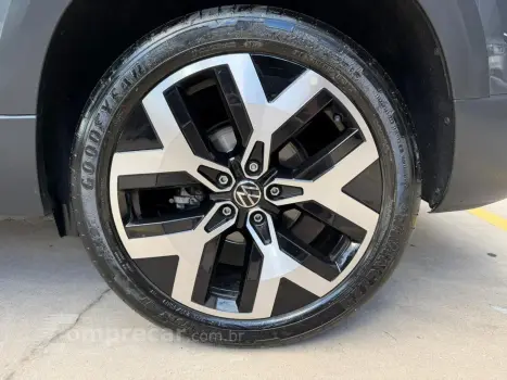 Taos 1.4 250 Tsi Total Flex Highline Automático