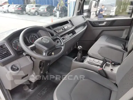 Delivery 11.180 Prime + Carroceria Madeira