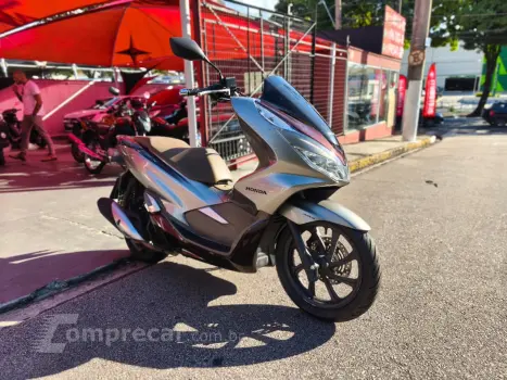 PCX 150 DLX