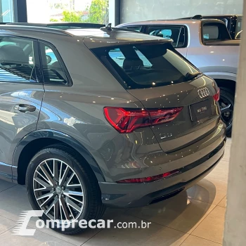 Q3 Black Ed. 1.4 TFSI Flex/Black S-tron.