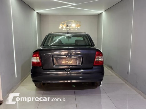 ASTRA SEDAN - 2.0 MPFI EXPRESSION SEDAN 8V 4P MANUAL