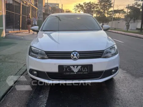 JETTA - 2.0 COMFORTLINE 4P TIPTRONIC