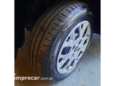 UNO 1.0 EVO VIVACE 8V FLEX 4P MANUAL