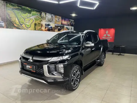 Mitsubishi L200 TRITON 2.4 16V Turbo Sport Hpe-s CD 4X4 4 portas