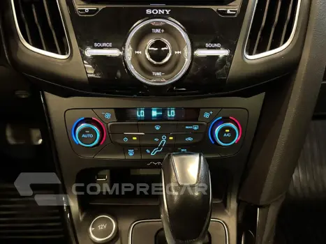 Focus 2.0 Titanium 16V Flex 4P Powershift