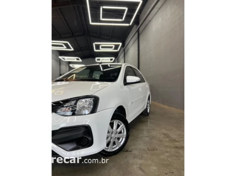 ETIOS 1.5 X PLUS SEDAN 16V FLEX 4P AUTOMÁTICO