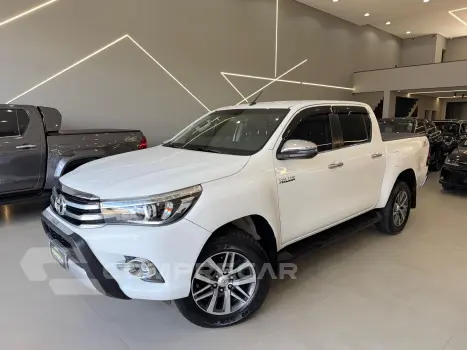 Toyota HILUX 2.8 D-4d Turbo CD SRX 4X4 4 portas