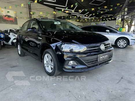 Volkswagen POLO 1.0 200 TSI Comfortline 4 portas
