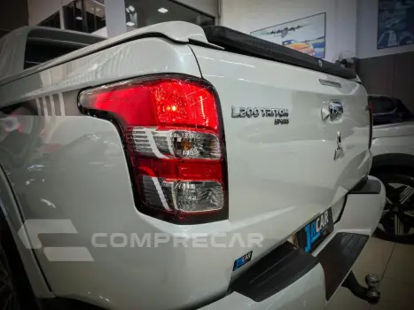 L200 TRITON  2.4 16V TURBO DIESEL SPORT HPE-S CD 4P 4X4 AUTO