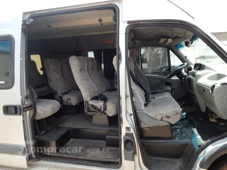 MASTER 2.5 DCI Minibus L3h2 16 Lugares 16V