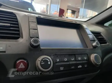 CIVIC - 1.8 LXS 16V 4P AUTOMÁTICO