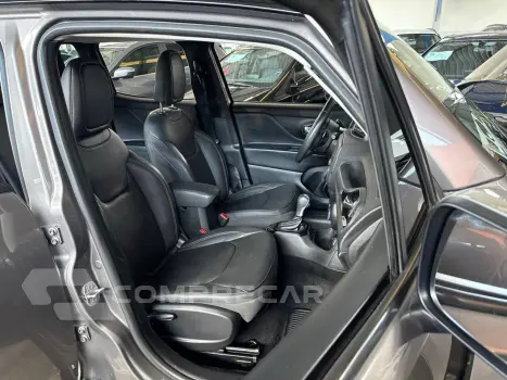 Renegade Limited 1.8 4x2 Flex 16V Aut.