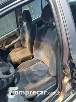 CLIO 1.6 Expression Sedan 16V