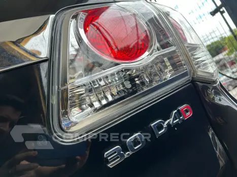 Hilux SW4 SRV D4-D 4x4 3.0 TDI Dies. Aut