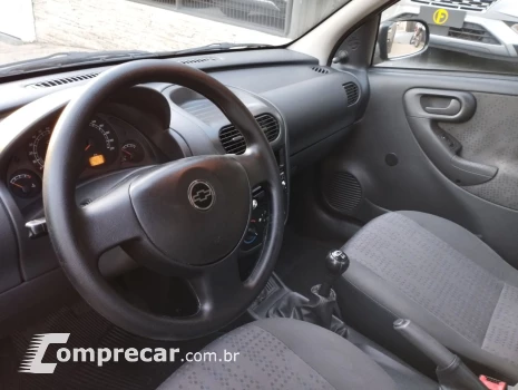 Corsa Sedan 1.4 4P MAXX FLEX