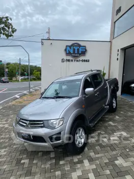 Mitsubishi L200 Triton HLS 2.4 Flex 16V CD Mec. 4 portas