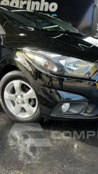 Onix Hatch 1.4 4P FLEX LT AUTOMÁTICO