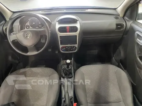 Corsa 1.4 Mpfi Premium Sedan 8V Flex 4P Manual