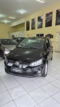Volkswagen FOX 1.6 MI Highline 8V 4 portas