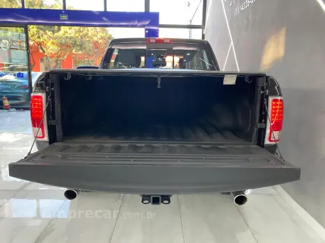 CLASSIC LARAMIE 5.7 CD V8 4X4 Aut.