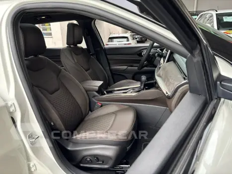 Commander Overland T270 1.3 TB Flex Aut.