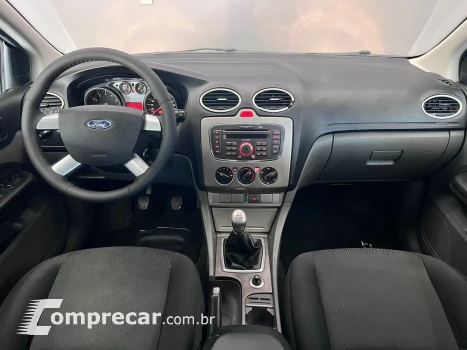 Focus Hatch GLX 1.6 8V (Flex)