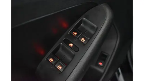 JETTA - 2.0 COMFORTLINE 4P MANUAL