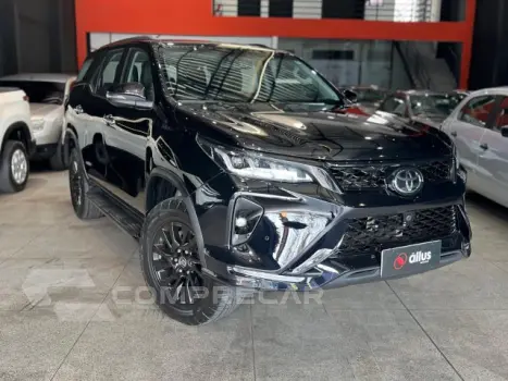 HILUX SW4 - 2.8 D-4D TURBO SRX 7L 4X4 AUTOMÁTICO