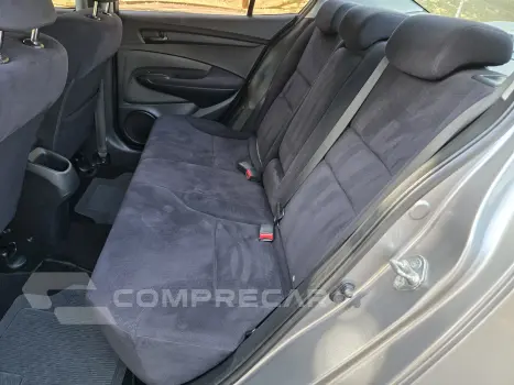 CITY 1.5 LX Sedan 16V