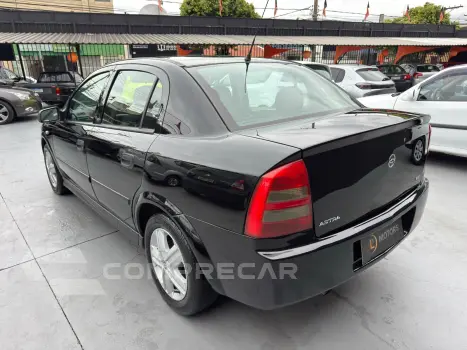 ASTRA 1.8 MPFI Comfort Sedan 8V